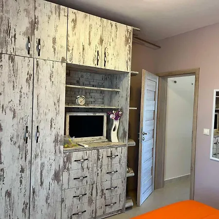 Aпартамент С Една Спалня- Гардън Бийч - Къмпинг Градина Apartmán *